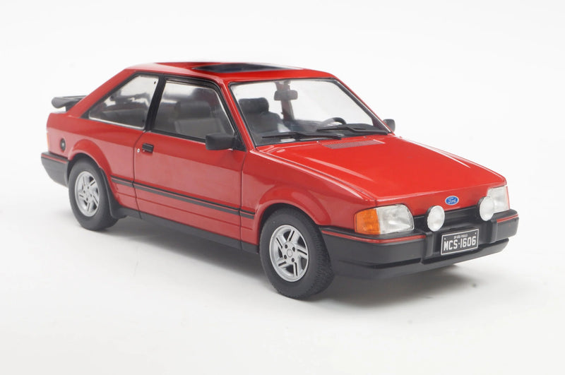 Ford Escort XR3 (1987) - Vermelho - California Classics