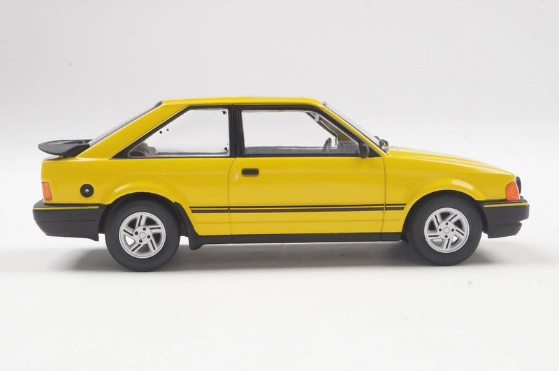 Ford Escort XR3 (1988) - Amarelo - California Classics