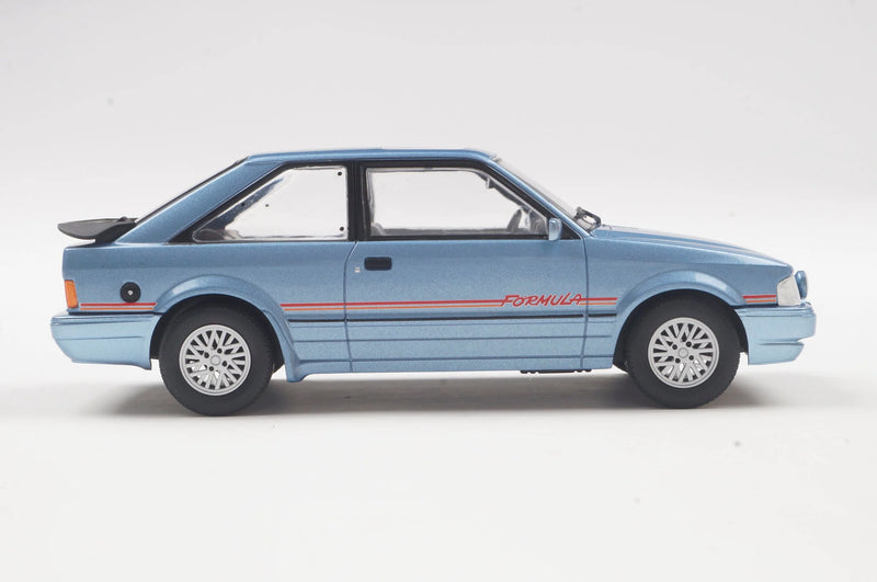 Ford Escort XR3 (1991) - Azul - California Classics