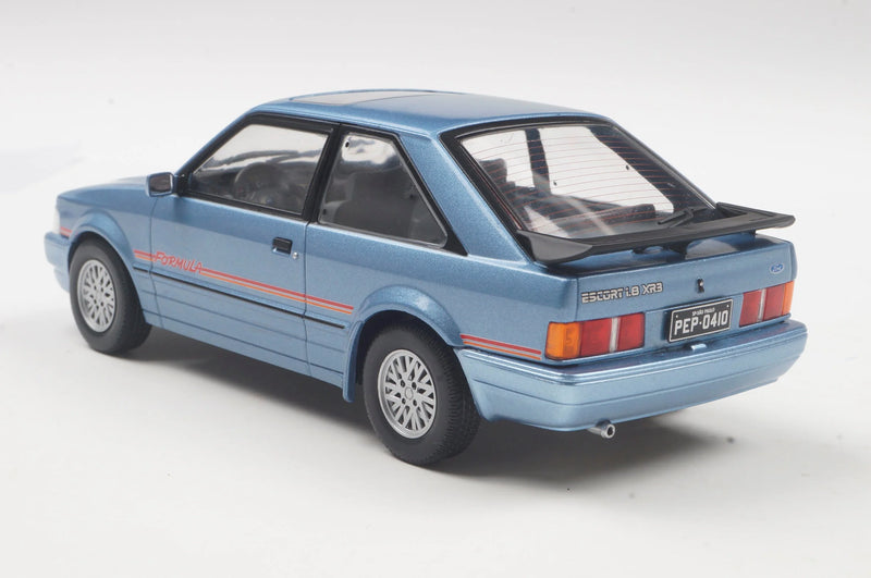 Ford Escort XR3 (1991) - Azul - California Classics