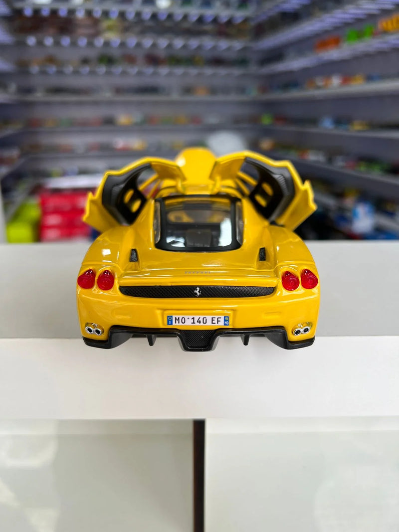 Enzo Ferrari Amarelo