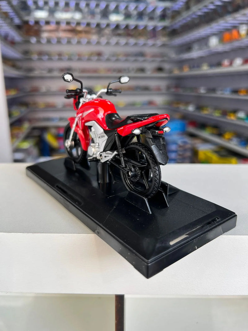 Moto Honda CG Titan 150 (2014) - Vermelho - California Toys